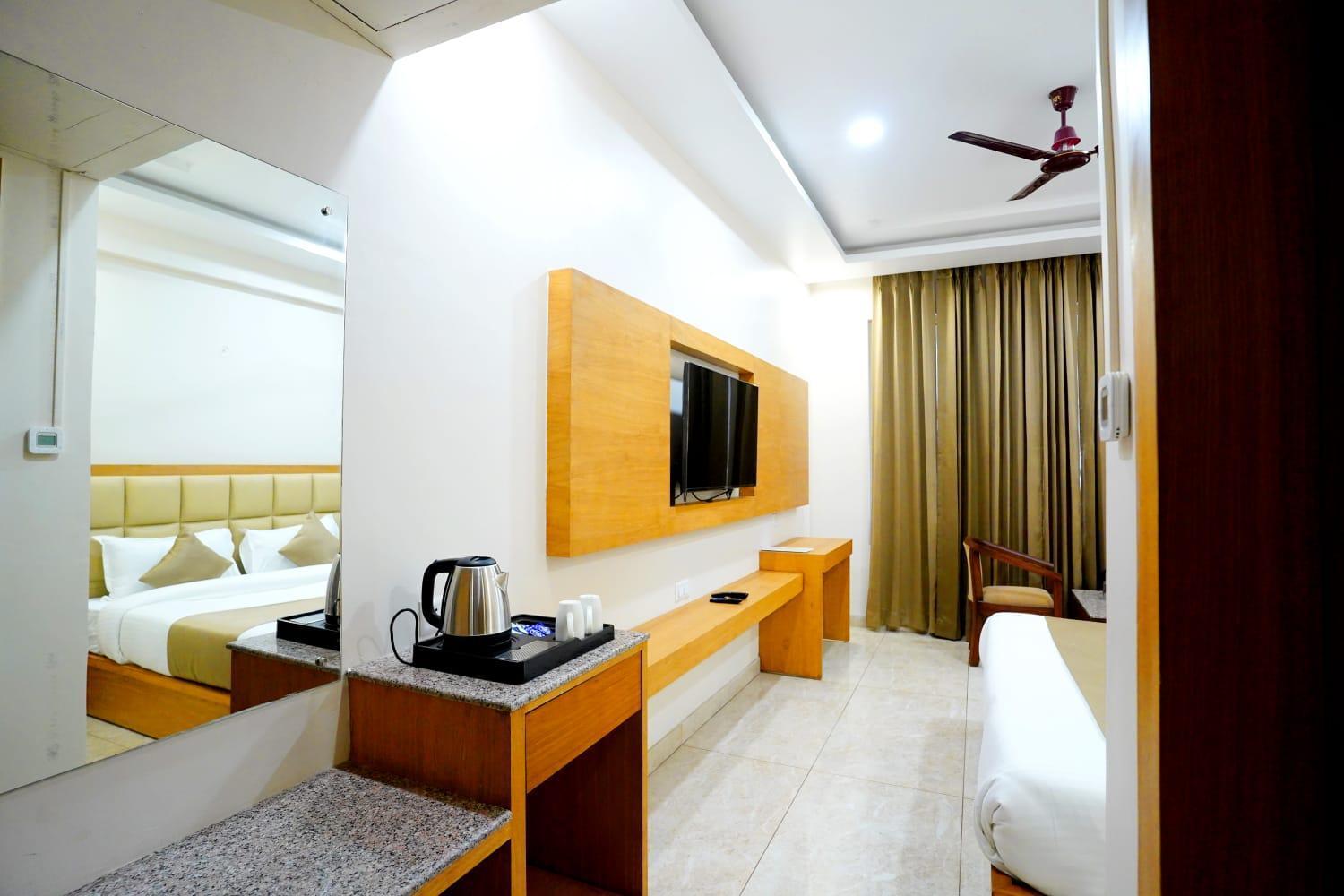 Hotel Amansara Lucknow Exteriör bild